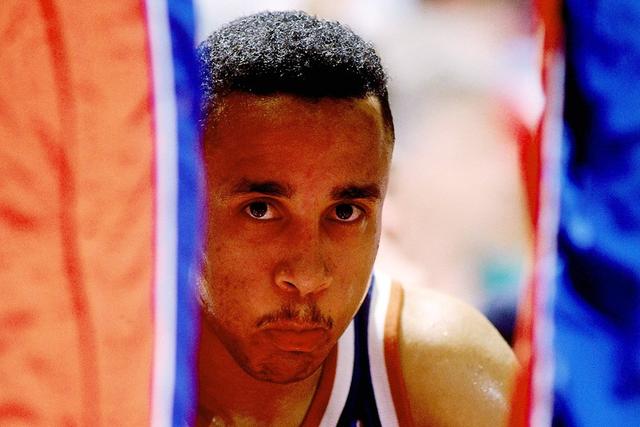 伊布社交媒体秀冠军数量 15个赛季拿13个联赛冠军