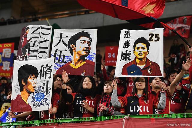 斯洛特是第四位处子赛季率队圣诞节登顶的主教练